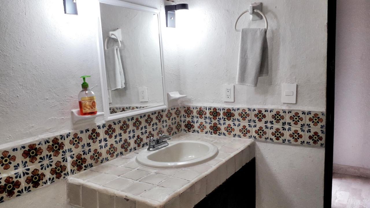 Solimar Inn Suites Сиуатанехо Екстериор снимка