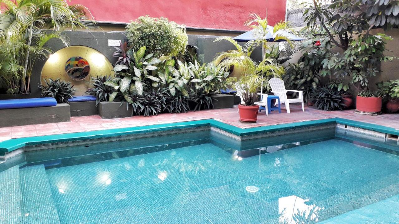 Solimar Inn Suites Сиуатанехо Екстериор снимка