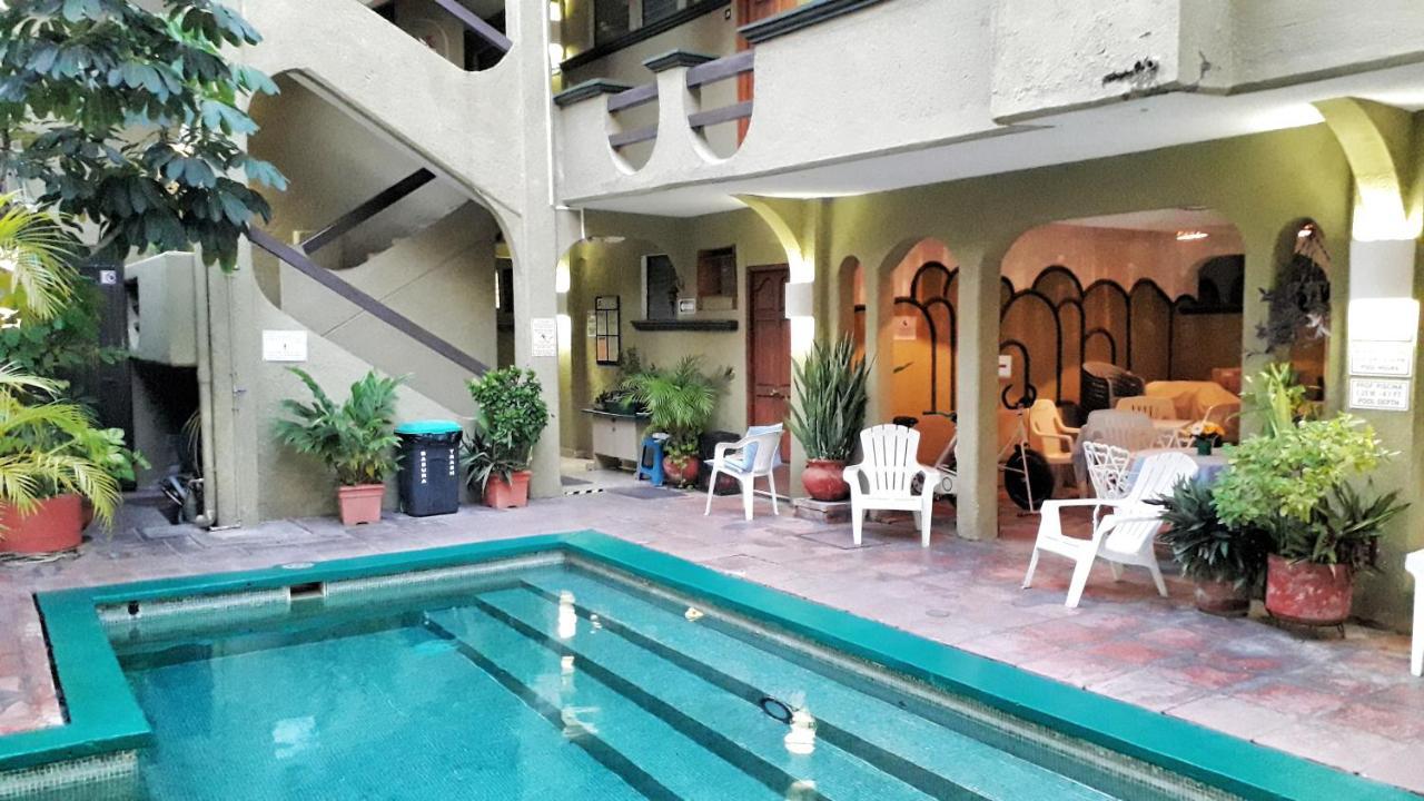 Solimar Inn Suites Сиуатанехо Екстериор снимка