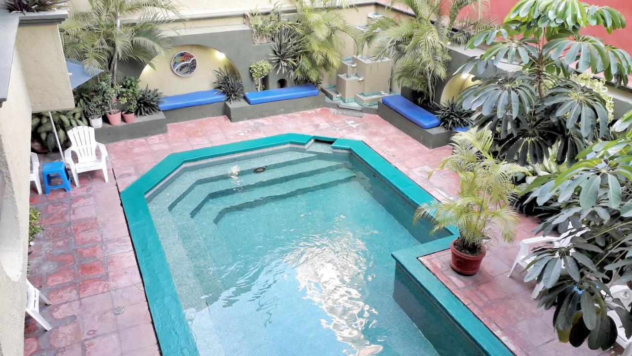 Solimar Inn Suites Сиуатанехо Екстериор снимка